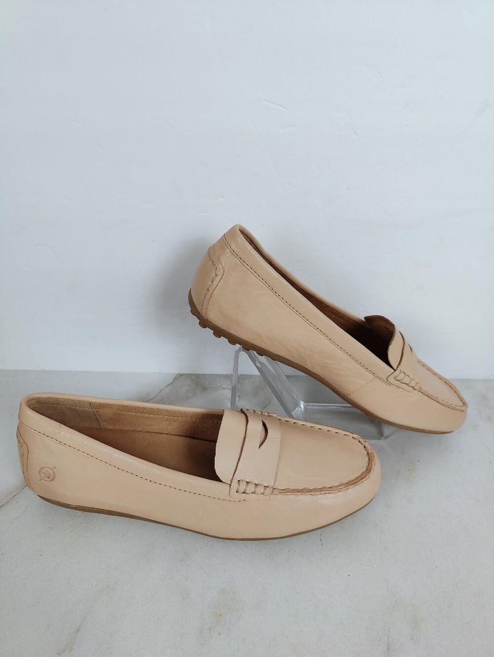 NIB Born Finley Tan Leather Slip On Penny Loafers Driving Shoes, Sz 8